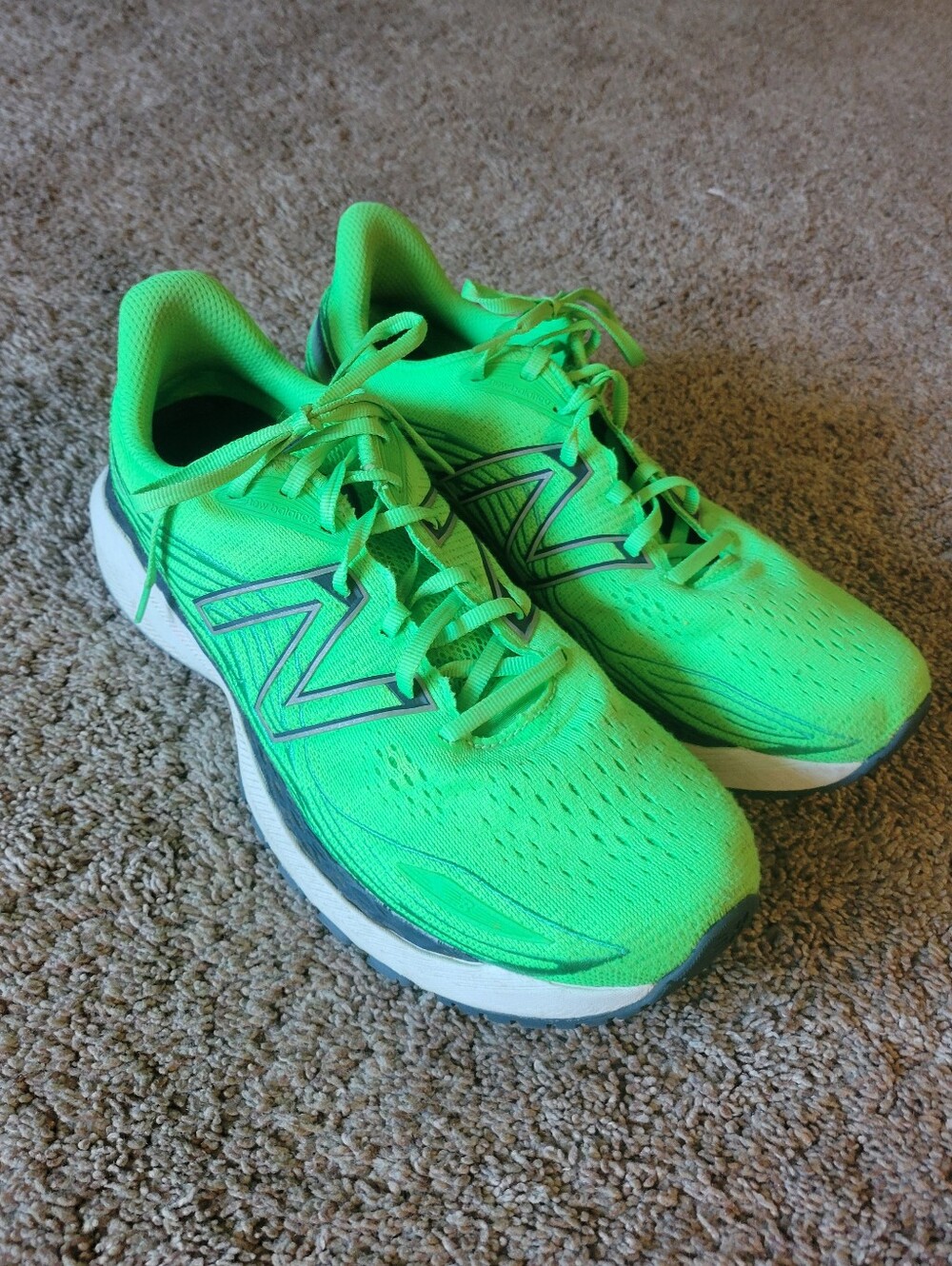 New Balance 860 V12 Mens Running Shoes Size 11 Wide Gently Used Condition